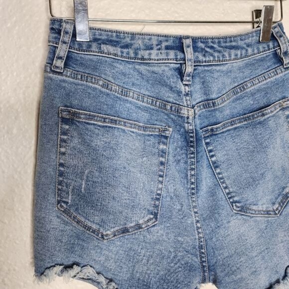 Free People x We The Free Curvy Vintage High Rise Denim Shorts Women's Size 27 - Picture 6 of 7